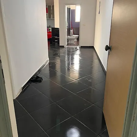 Apartament Rr Sazani *